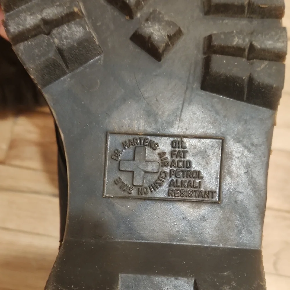 Dr. Martens Black Ankle Boots with Cream Lining - Picture 10 of 16
